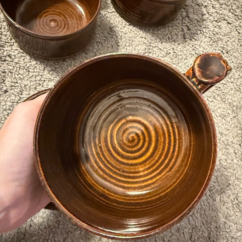 Brown Ribbed Ceramic Mug - Picture 3 of 4